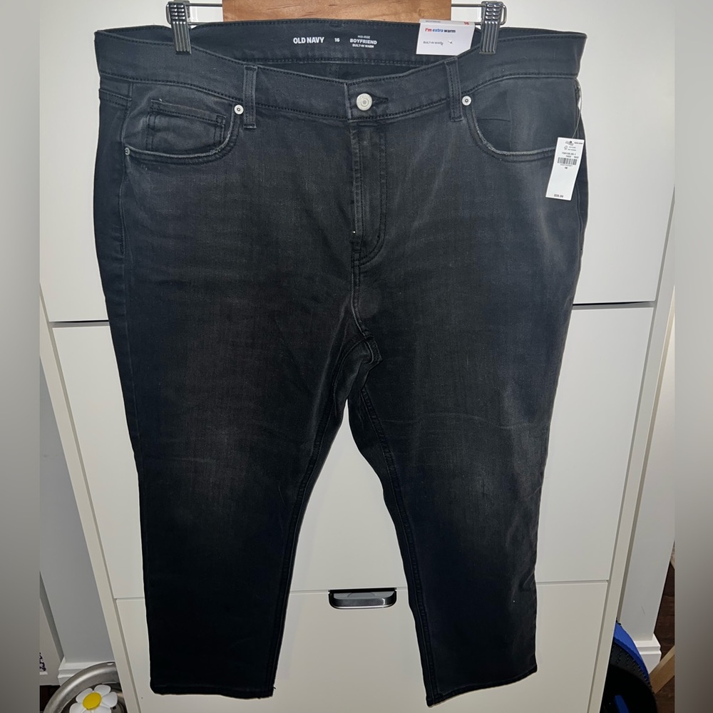 Old Navy Mid-Rise Boyfriend Built In Warm Black Jeans — Size 16